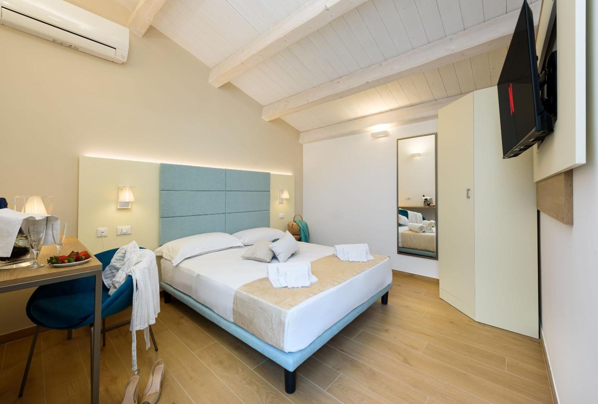 Andromeda Hotel ซานวิโต โลคาโป ภายนอก รูปภาพ